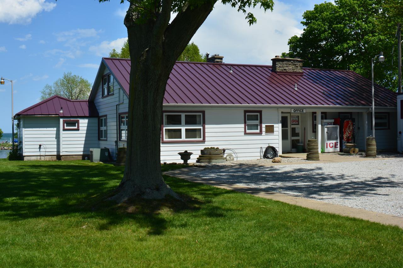 Whalens Grindstone Shores Inc. Hotel Frankenmuth Exterior photo