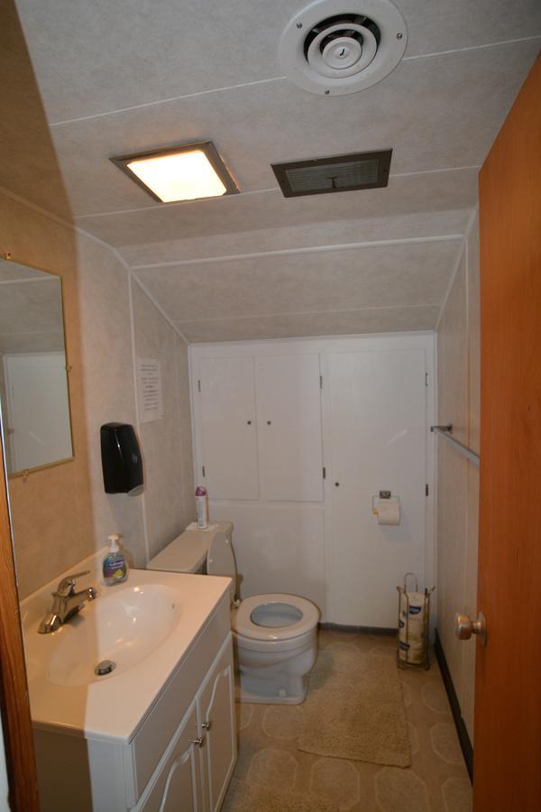 Whalens Grindstone Shores Inc. Hotel Frankenmuth Room photo